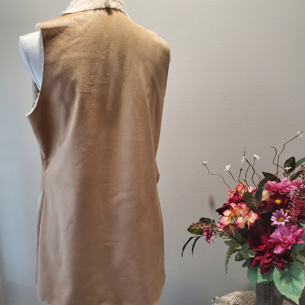 Geegee Vest - image 3